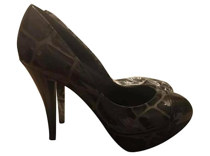 Hermosos zapatos negros con tacones. 12 ALBERTO GUARDIANI nuevo n. 37.5 Cuero  ref.1215899