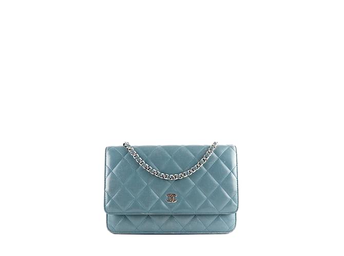 CHANEL  Handbags T.  leather Blue  ref.1216392