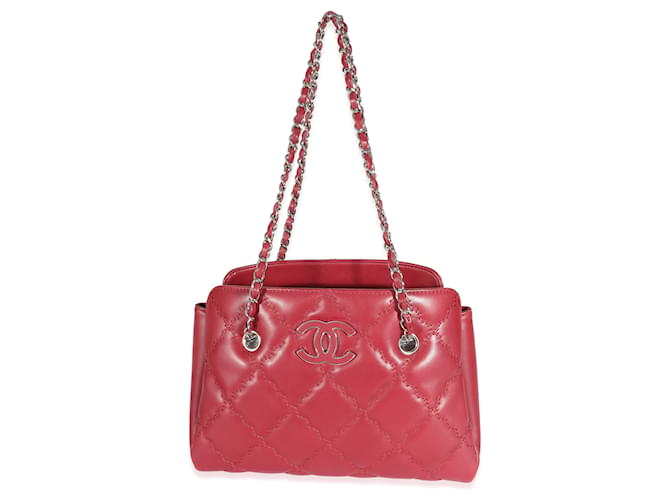 Bolsa de compras Chanel com forro de couro de bezerro vermelho Stitch Hamptons  ref.1216734