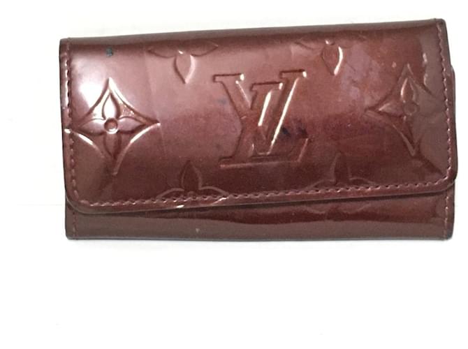 Louis Vuitton Porte clés Cuir vernis  ref.1217075