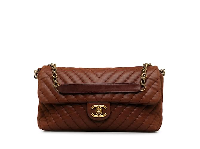 Brown Chanel Surpique Chevron Flap Bag Leather  ref.1218019