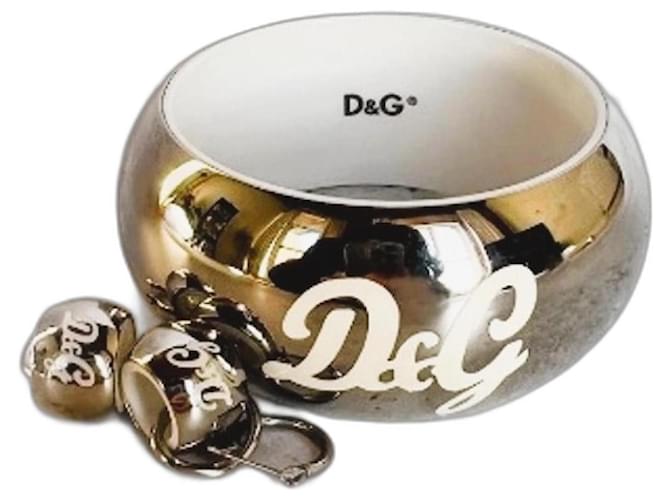 DOLCE & GABBANA vintage jewelry set, steel bracelet, earrings, enamelled logo Silvery  ref.1218067