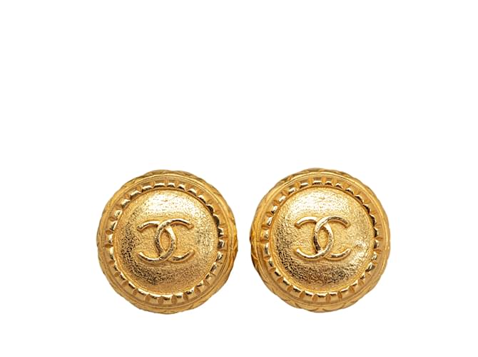 Clipe Chanel CC dourado em brincos Banhado a ouro  ref.1218560
