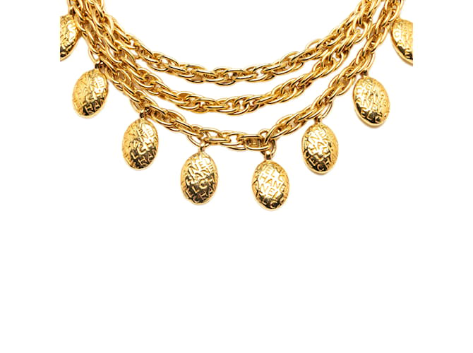 Collier collier médaillon Chanel CC doré Or jaune  ref.1218563