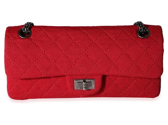 Sac à rabat doublé Chanel Red Jersey East West Reissue Toile Rouge  ref.1219901