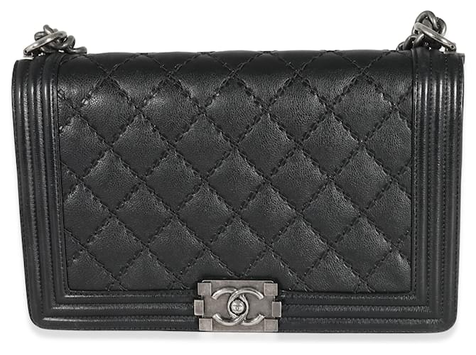 Chanel Black Quilted Whipstitch Kalbsleder New Medium Boy Bag Schwarz  ref.1219914