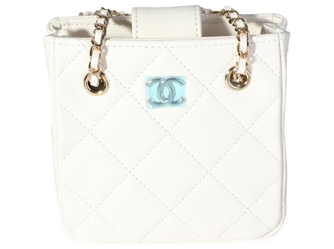Bolsa de compras pequena Chanel acolchoada branca de pele de cordeiro Branco Couro  ref.1220032