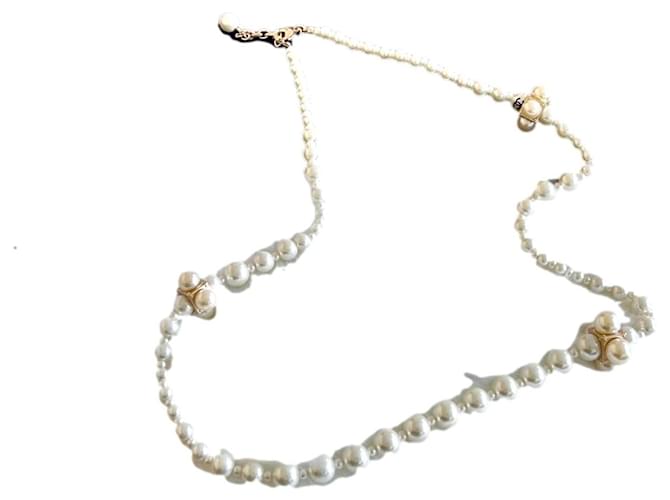 Chanel Long necklaces White Pearl  ref.1220225
