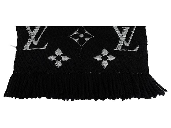 Écharpe brillante en laine noire Logomania de Louis Vuitton Tissu  ref.1220292