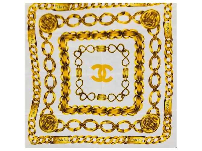 Chanel 31 rue Cambon Gold Chain Medallion Scarf White Golden Silk  ref.1220618