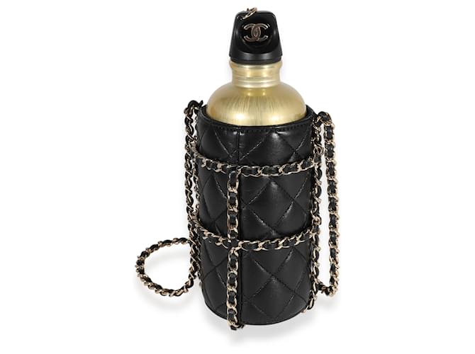 Chanel Botella de agua de metal dorado y soporte de piel de cordero acolchada negra Oro blanco Acero  ref.1220976
