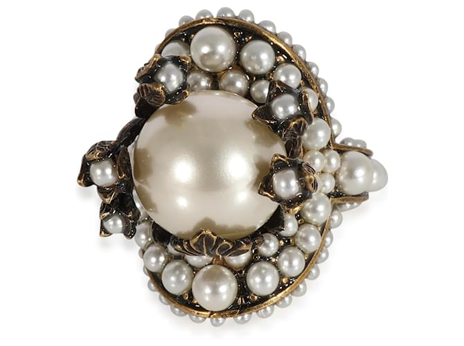 Gucci Floral Buds Brass Tone Faux Pearl Flower Cocktail Ring  ref.1221066