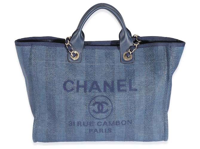 Chanel Bolsa Grande Deauville de Fibras Mistas Marinha Listrada Azul Lona Palha  ref.1221151