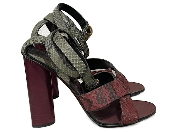 GUCCI Sandales T. ca 40 Cuirs exotiques Rouge  ref.1221750