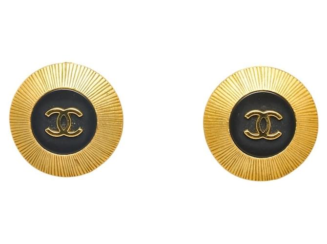 Timeless Chanel Dourado Banhado a ouro  ref.1221802