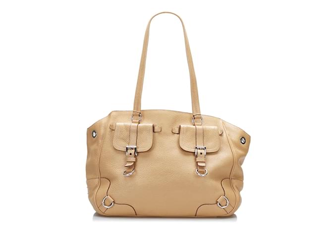 Prada Lederhandtasche in Braun in sehr gutem Zustand  ref.1222200