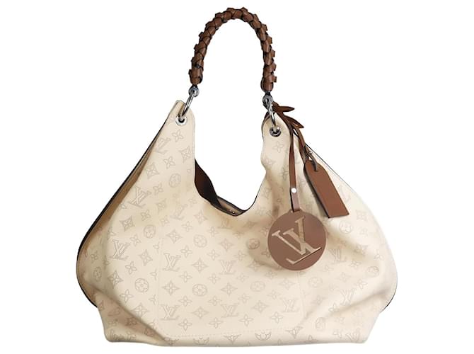 Louis Vuitton cream 2020 Monogram Carmel Mahina Hobo bag Leather  ref.1222419