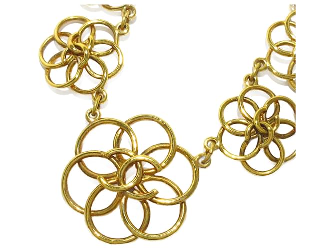 Chanel Gold CC Blumenmedaillons-Kragenhalskette Golden Metall Vergoldet  ref.1222494