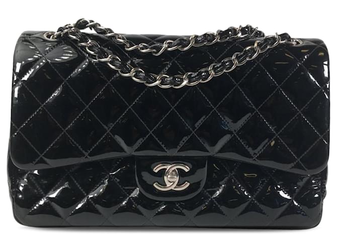 Chanel Black Jumbo Classic Flap doublé de brevet Cuir Cuir vernis Noir  ref.1222562
