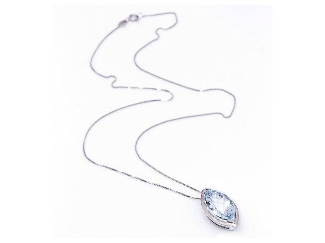 Autre Marque Collar de Oro con Aguamarina. Azul claro