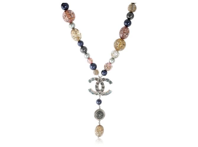 Chanel en tono plateado 2006 CC RHINESTONE, Collar de perlas y cuentas de imitación  ref.1223810