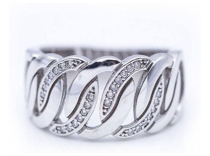 Autre Marque Anel largo em ouro branco com diamantes. Prata