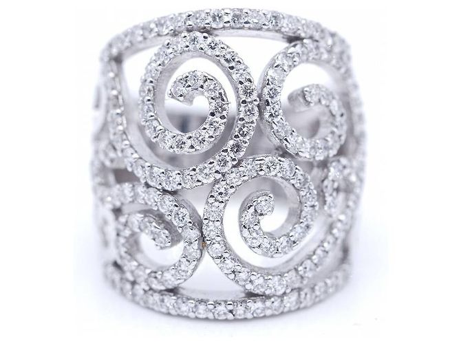 Autre Marque Anello in oro bianco e diamanti. Argento