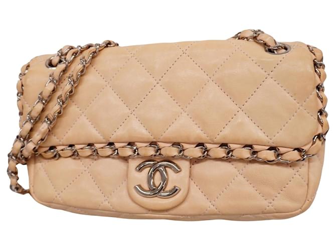 Timeless Chanel Matelassé Bege Couro  ref.1224072