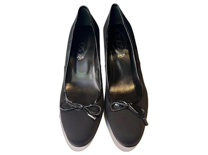 Tod's Sapatos de salto Preto Lona  ref.1224955