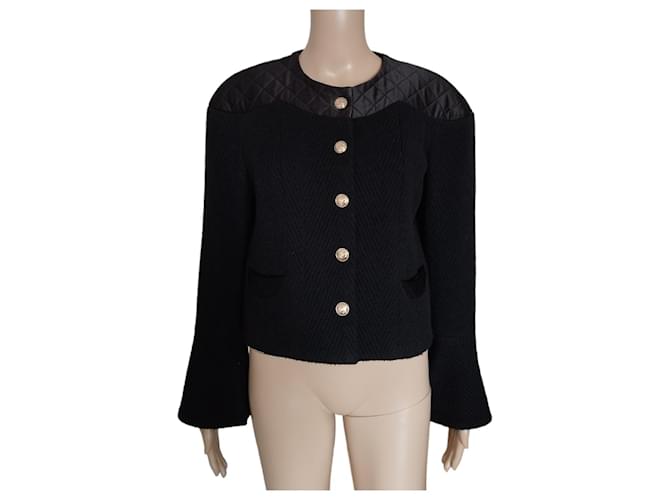Veste Chanel en laine et soie matelassée noire Collection 2021  ref.1225006