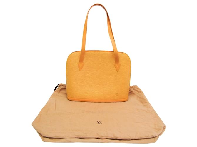 Louis Vuitton Lussac Yellow Leather  ref.1225016