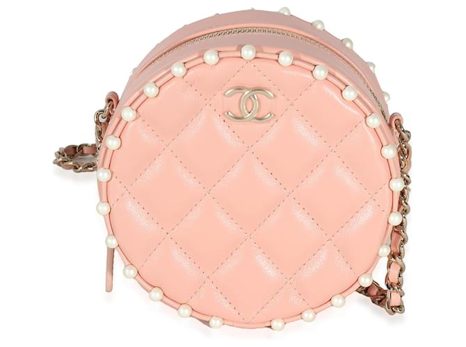 Chanel Bolso de mano redondo con perlas y cadena en piel de becerro acolchada rosa Cuero  ref.1225369