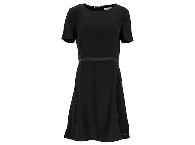 Tommy Hilfiger Womens Regular Fit Dress in Black Polyester  ref.1225522