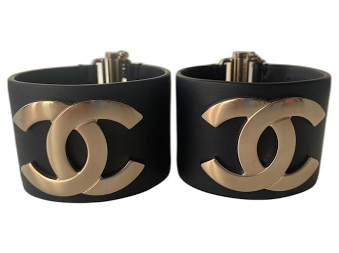 Chanel Armbänder Schwarz Gold hardware Leder  ref.1225668