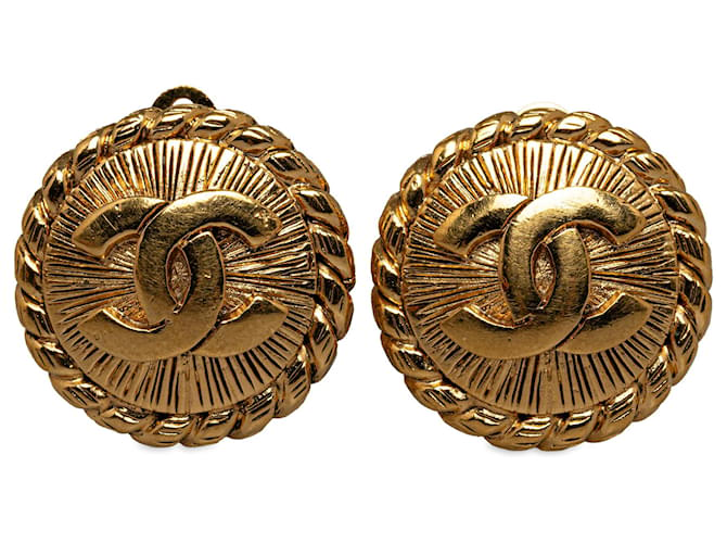 Brincos Chanel Gold CC Clip On Dourado Metal Banhado a ouro  ref.1225746