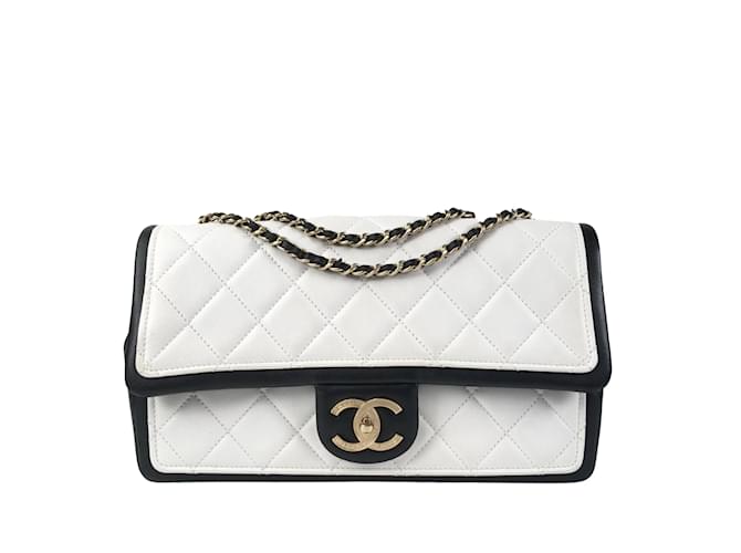 CHANEL Handbags Timeless/classique White Leather  ref.1226688