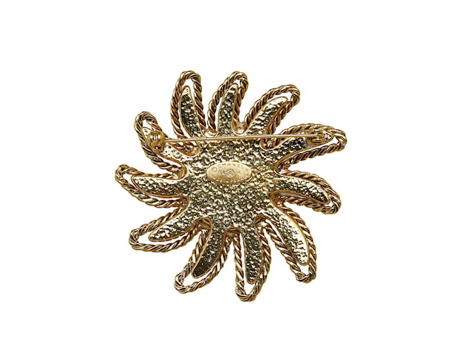 CHANEL Pins & brooches Golden Metal  ref.1226908