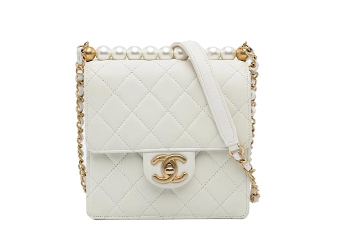 CHANEL Sacs à main Autre Cuir Blanc  ref.1227118