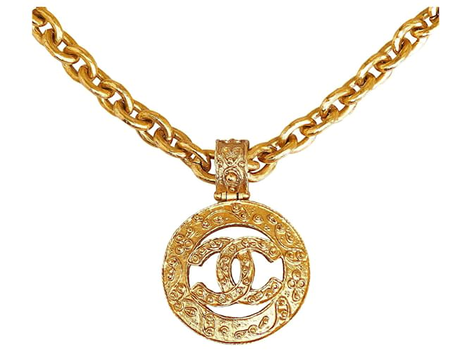 Colares Chanel Dourado Metal  ref.1227260