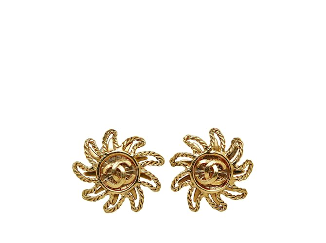 Chanel earrings Golden Metal  ref.1227333