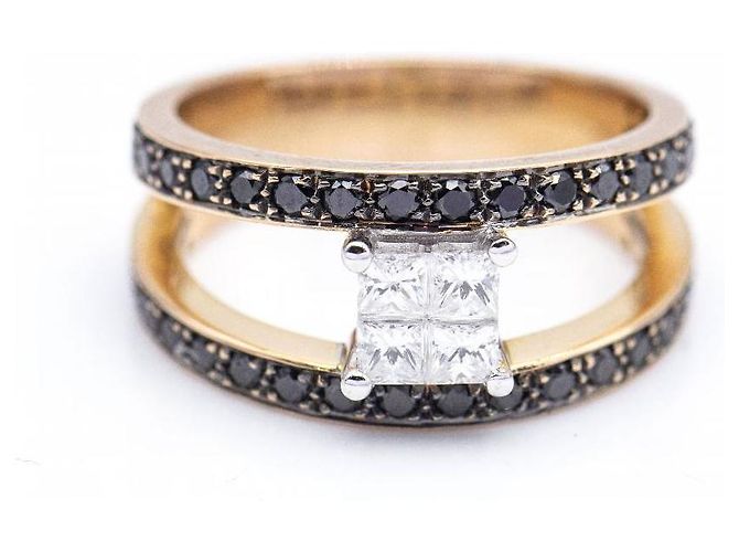 Autre Marque Anillo Oro y Diamantes Engaste invisible. Negro Dorado