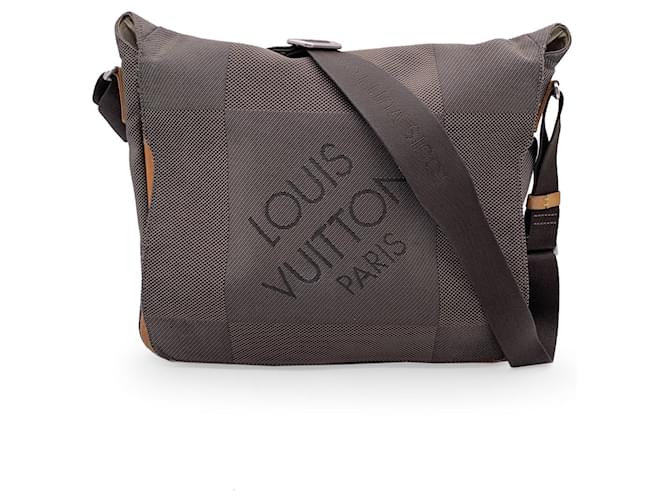 Louis Vuitton Bolsa mensageiro de lona Damier Geant Terre Marrom  ref.1227728