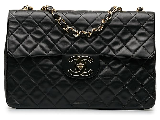 Chanel Black Jumbo XL clássico aba única de pele de cordeiro Preto Couro  ref.1227901