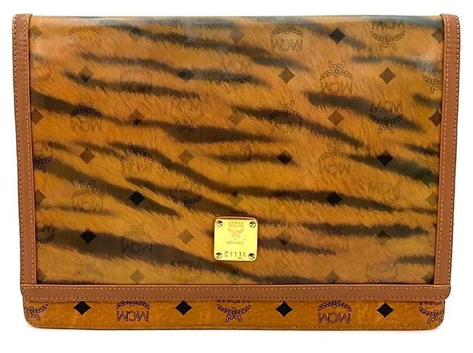 MCM Phenomenon Tiger Print Hologramm Case Clutch Etui Tasche LogoPrint Pochette