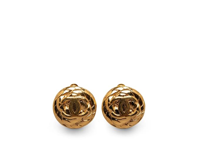 Gold Chanel CC Clip On Earrings Golden Gold-plated  ref.1228237