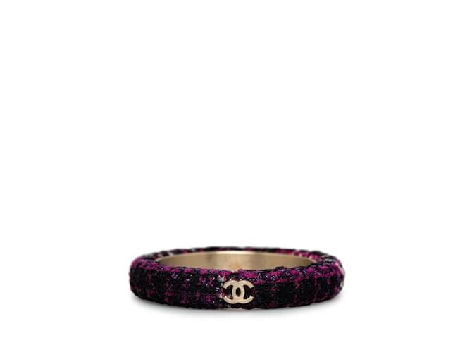 Bracciale rigido Chanel viola con logo CC in tweed Porpora Metallo  ref.1228323