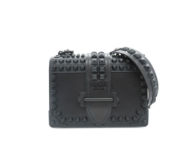 Borsa a tracolla Cahier con borchie Prada nera