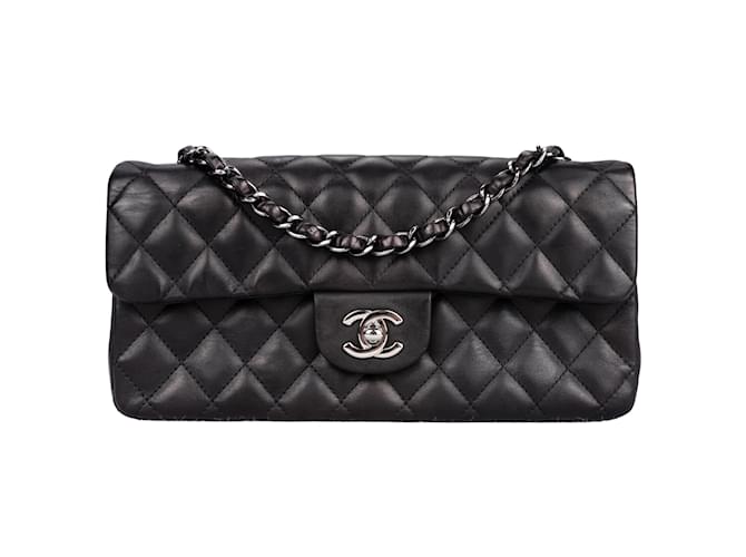 Chanel Quilted Lambskin Silver Hardware Chocolate Bar Single Flap Black Leather  ref.1228516