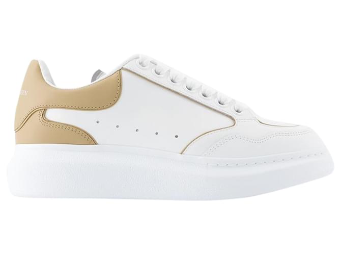 Oversized Sneakers - Alexander Mcqueen - Leather - White/camel Pony-style calfskin  ref.1228606