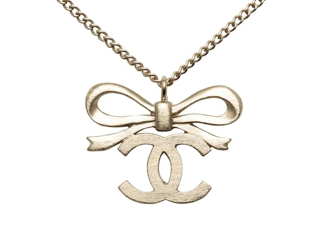 Chanel CC Ribbon Pendant Necklace Silvery Silver Metal  ref.1228709